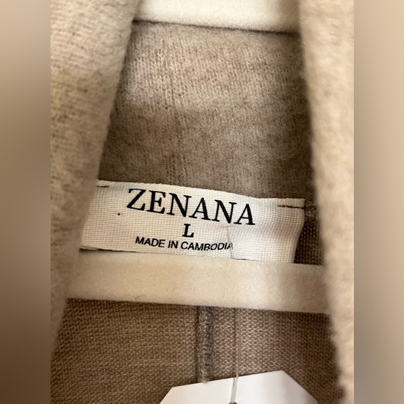 NWT Zenana Women’s Sweater Size L. Super Soft And Cozy. - Picture 3 of 7